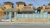 Använda fastigheter - Villa - Orihuela Costa - La Zenia