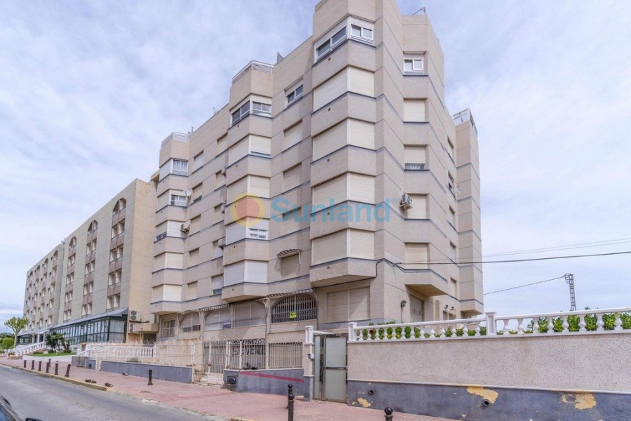 Resale - Apartment - Torrevieja - Punta Prima