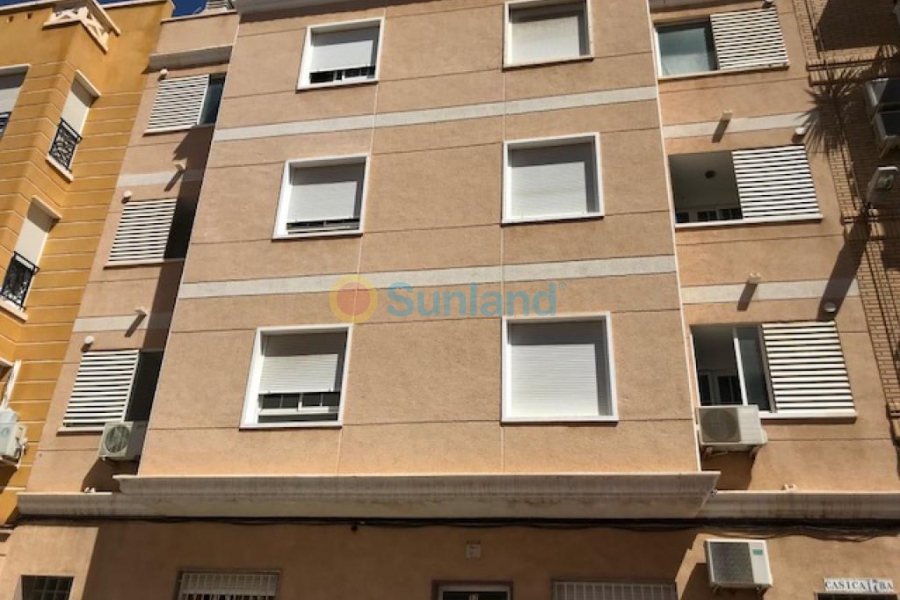 Använda fastigheter - Lägenhet - Torrellano