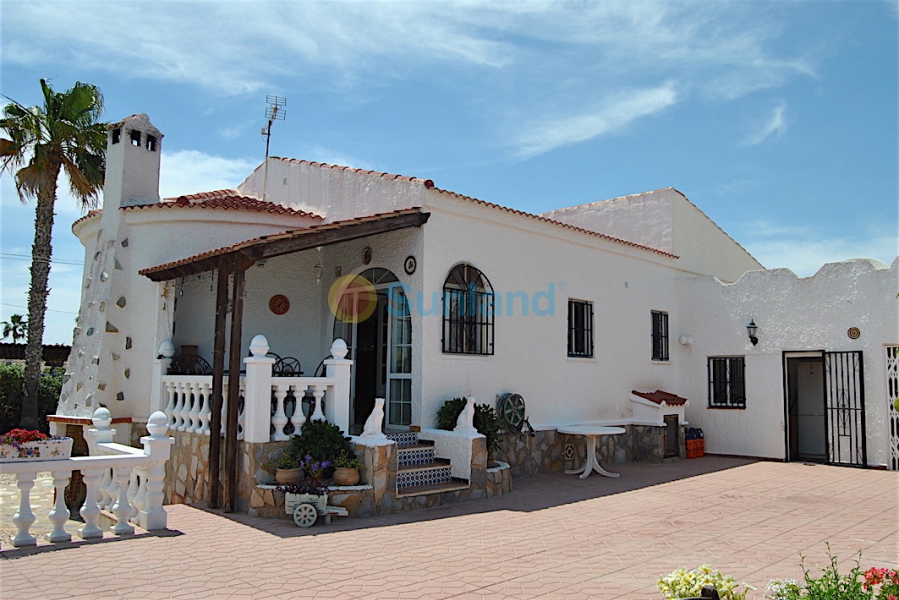 Använda fastigheter - Villa - La Siesta