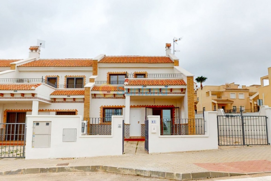 Nueva construcción  - Town House - San Miguel De Salinas - Cerro del Sol