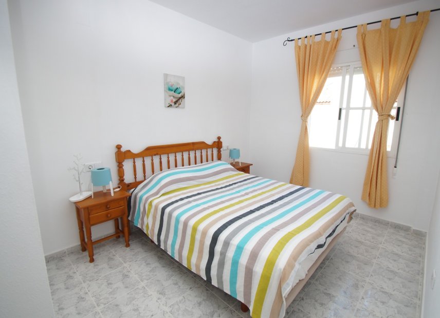 Använda fastigheter - Bungalow - Orihuela Costa - Playa Flamenca