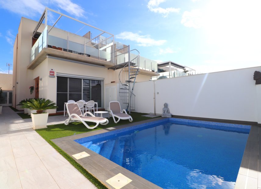 Använda fastigheter - Villa - Daya Vieja