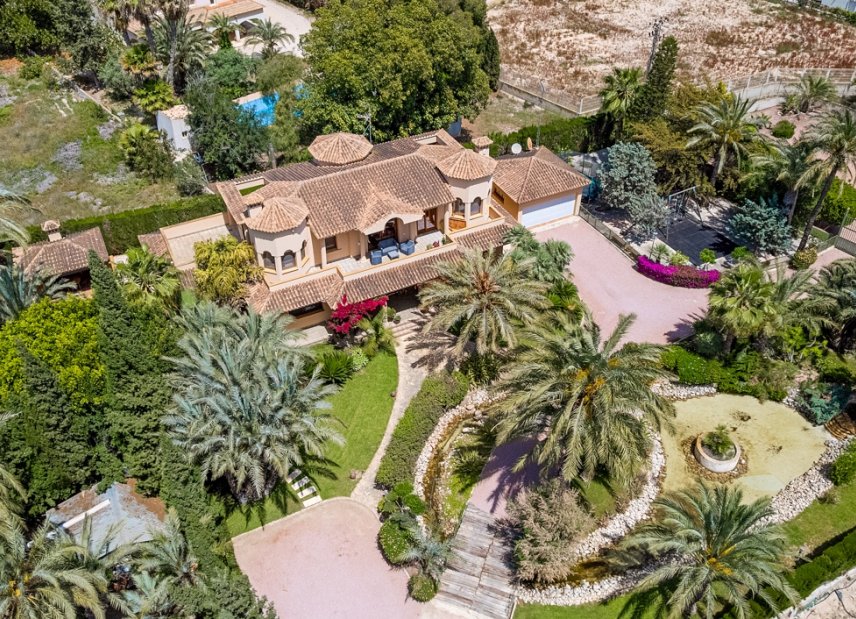 Använda fastigheter - Villa - Elche