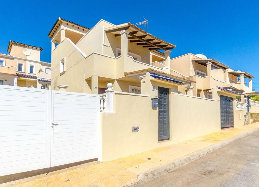 Använda fastigheter - Villa - Orihuela Costa - Villamartin