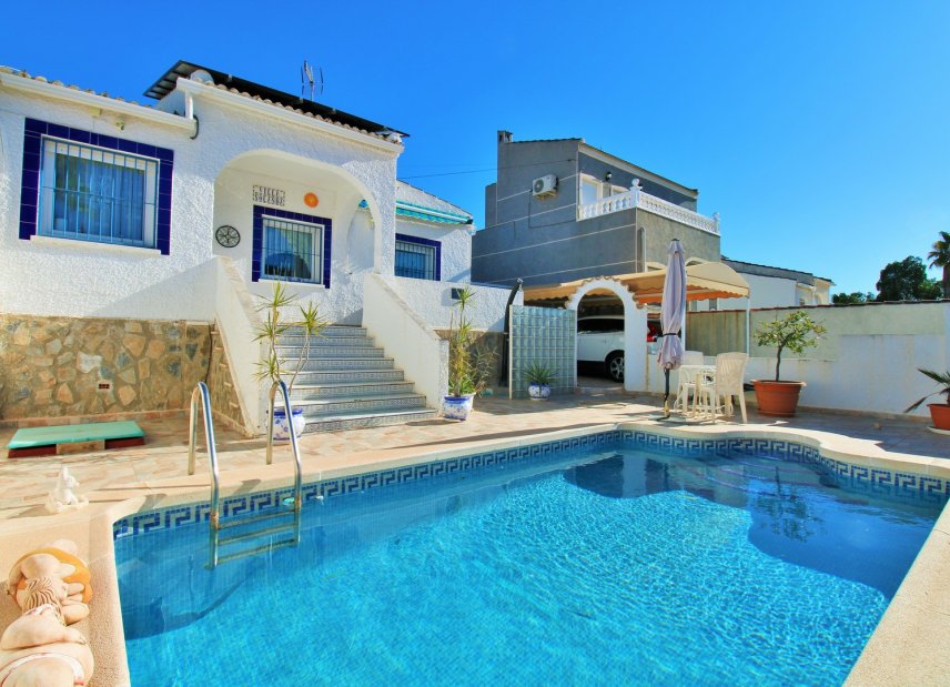 Använda fastigheter - Villa - Torrevieia - El Chaparral