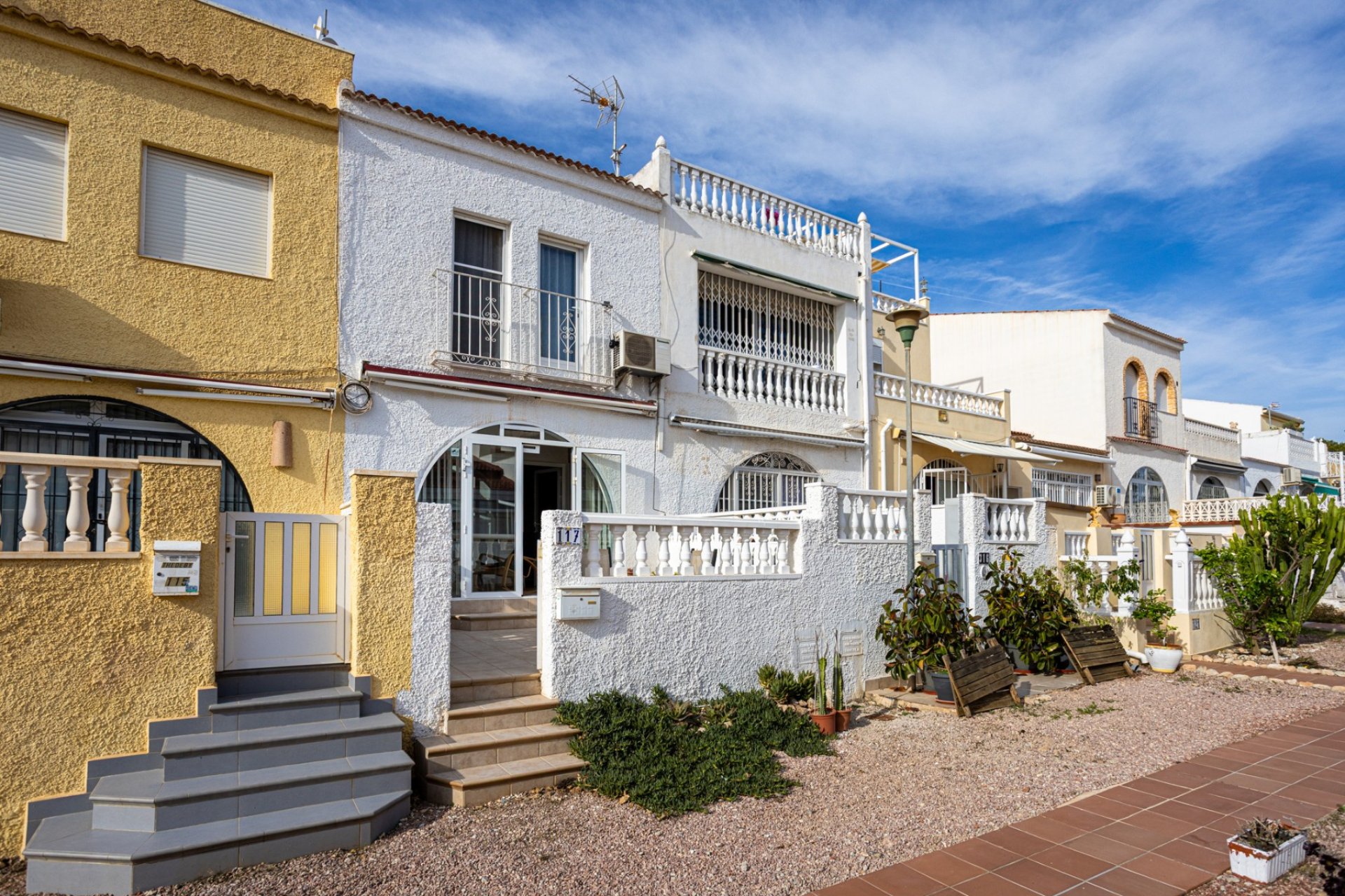 Använda fastigheter - Villa - Torrevieia - La Siesta