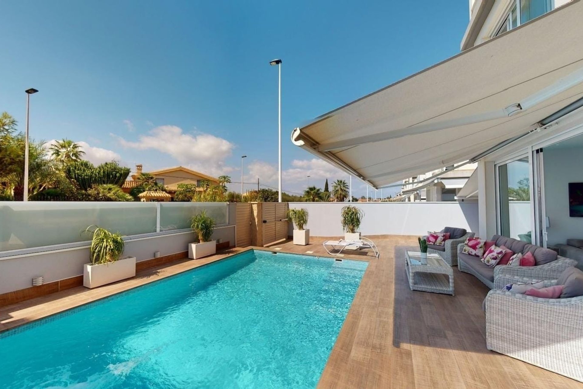 Använda fastigheter - Villa - Torrevieia - Torrevieja