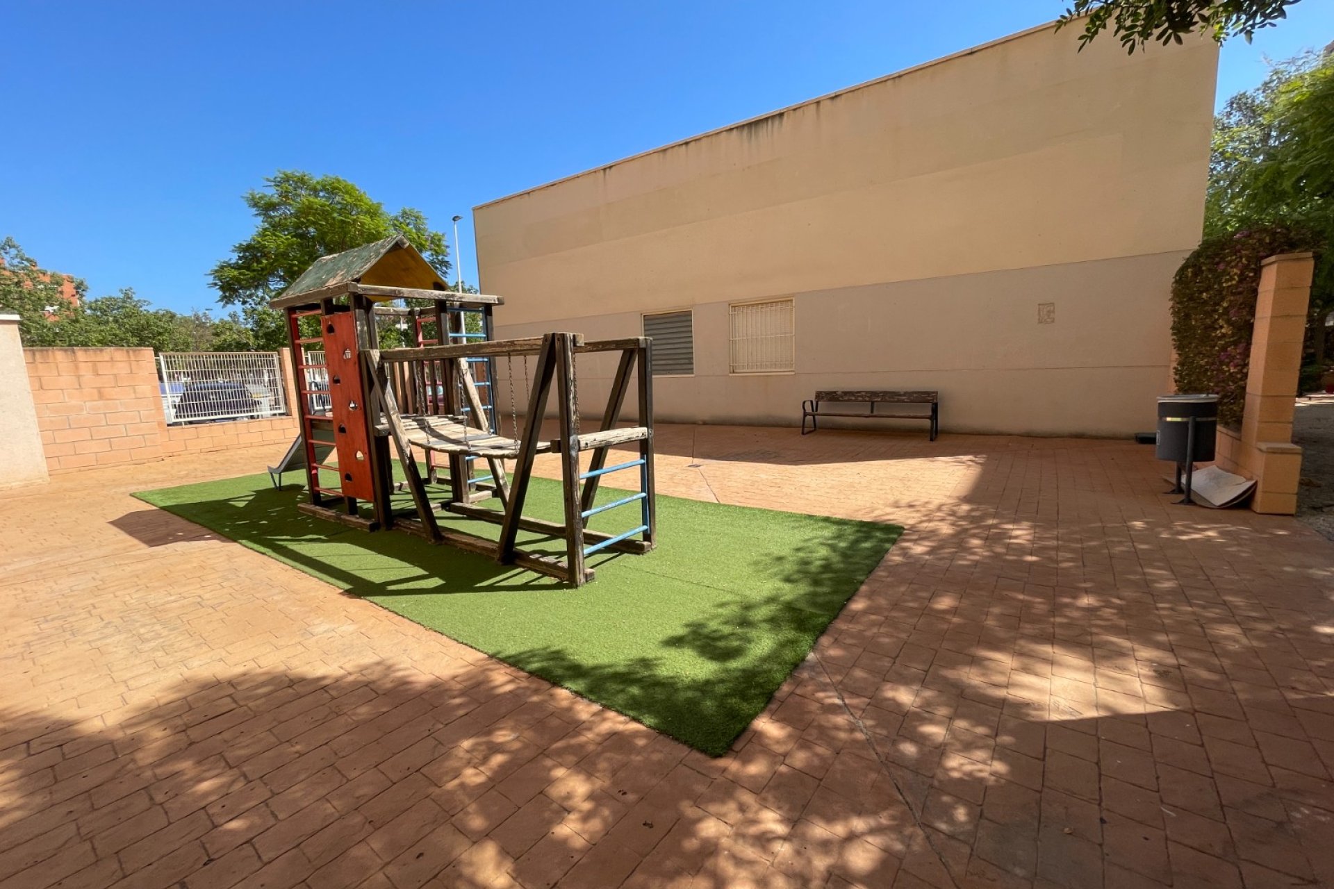 Brukte eiendommer - Rekkehus - Elche - Center