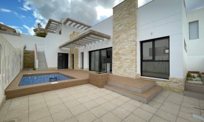 Chalet - Nueva construcción  - Ciudad Quesada - SLS1426
