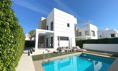 Chalet - Segunda mano - Ciudad Quesada - Doña pepa