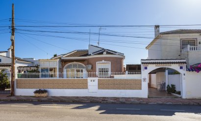 Chalet - Segunda mano - Torrevieia - Urbanización San Luis