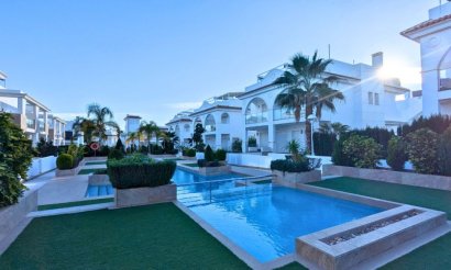 Haus - Verkauf - Ciudad Quesada - 