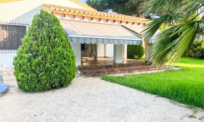 Haus - Verkauf - Orihuela Costa - Punta Prima