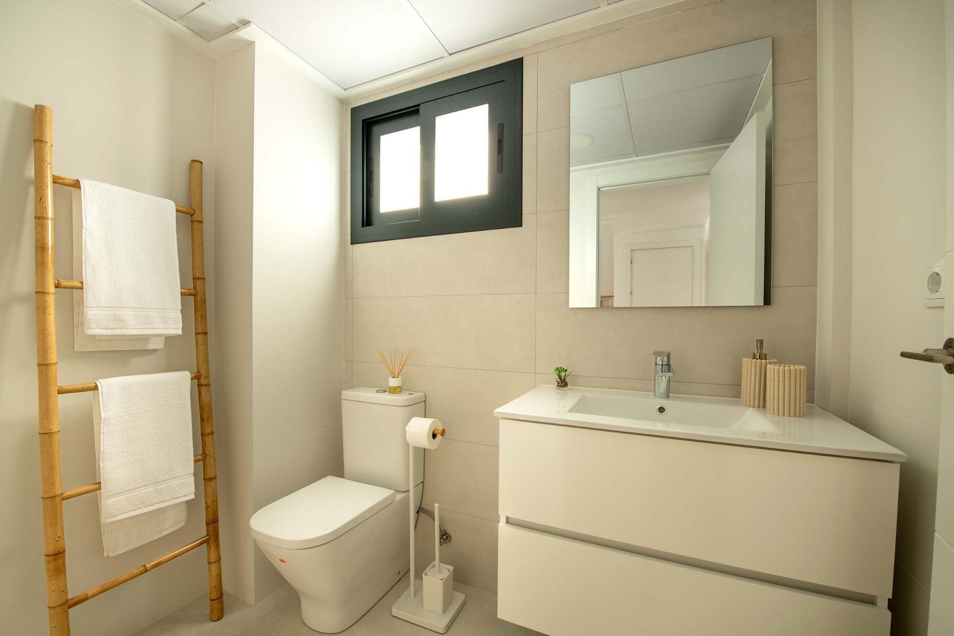 Neubau - Townhouse - Cox - San Fernando