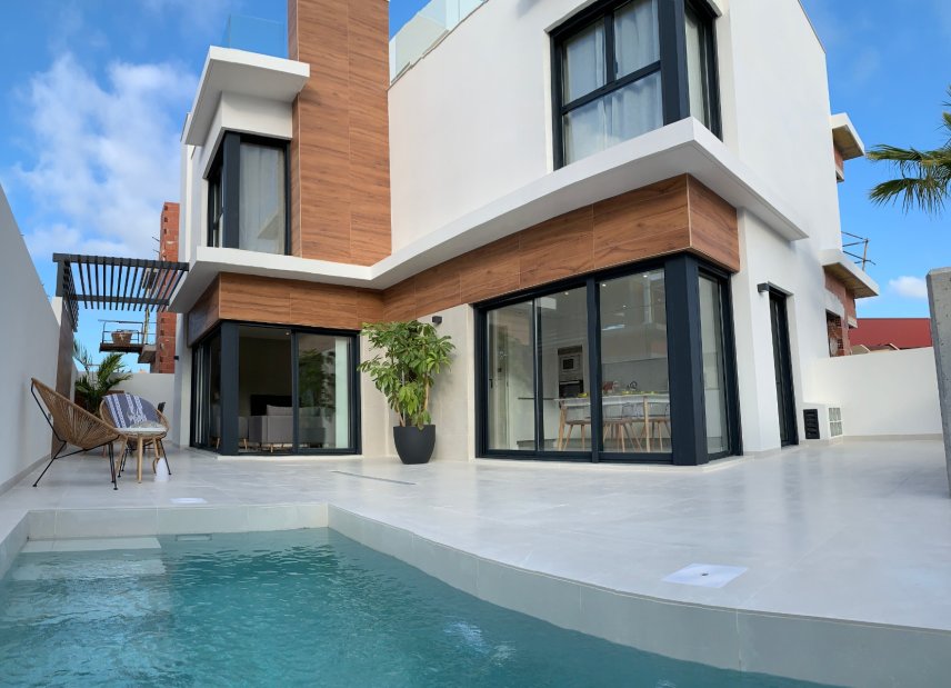 Neubau - Townhouse - Santiago de la Ribera - 