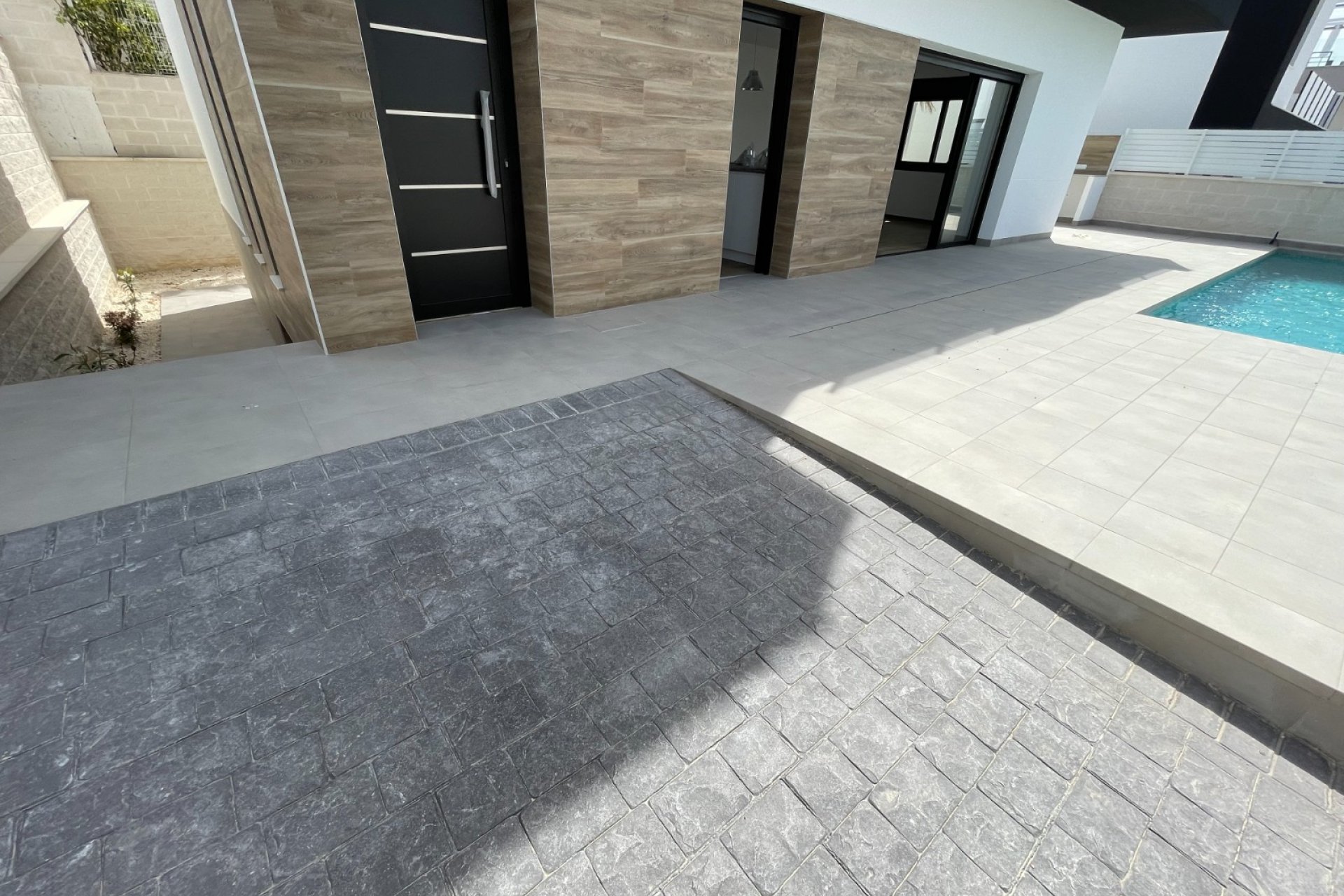 Новостройка - Bилла - Benijofar - Center