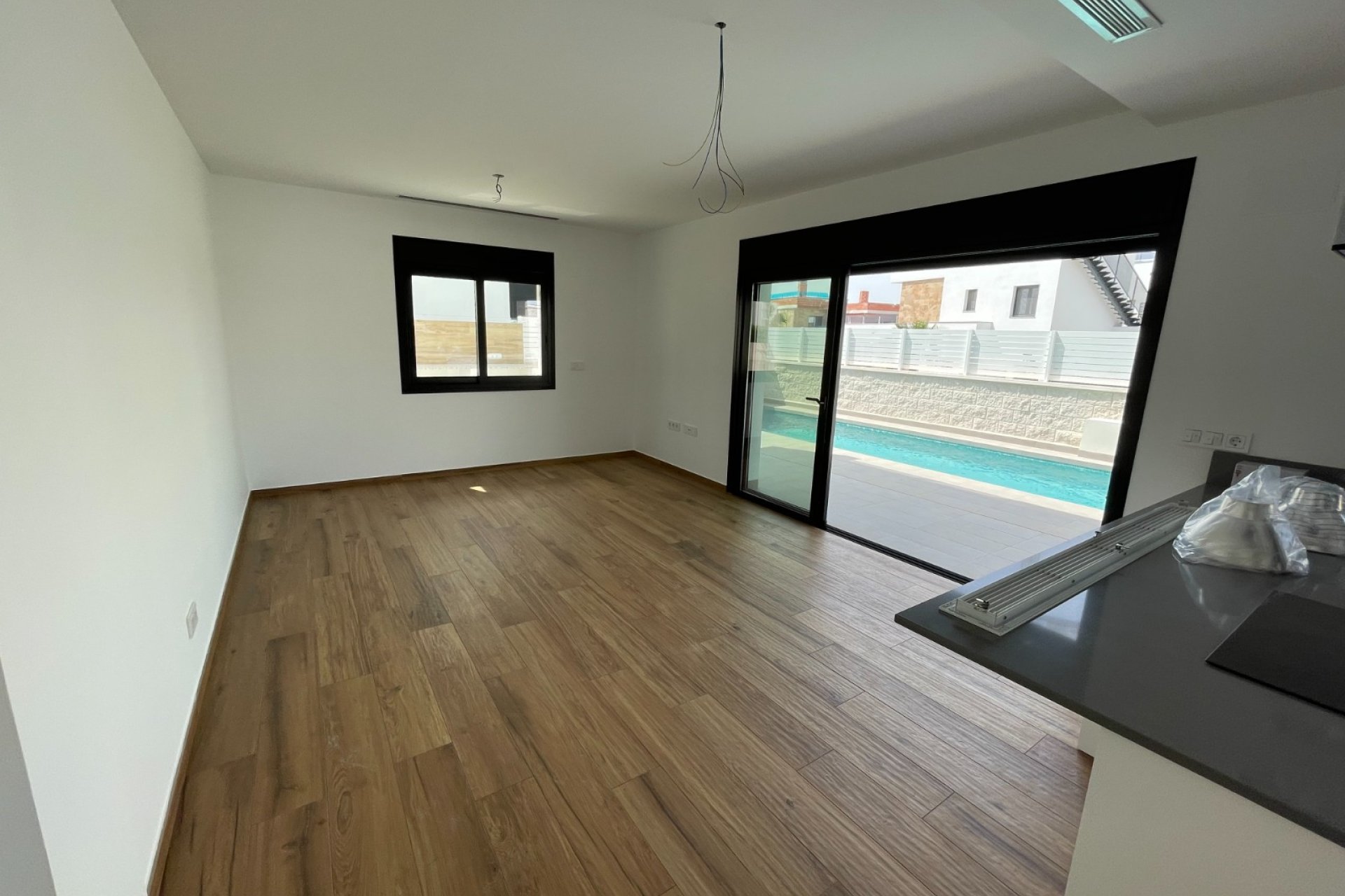 Новостройка - Bилла - Benijofar - Center