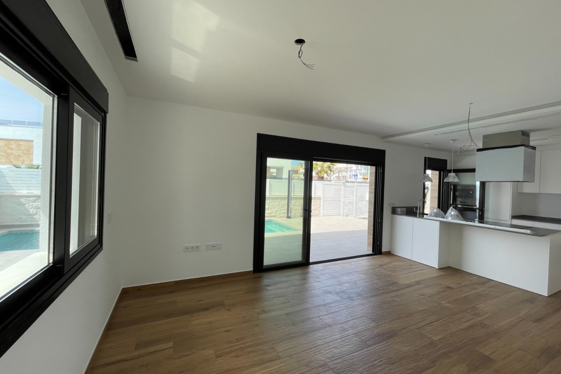 Новостройка - Bилла - Benijofar - Center