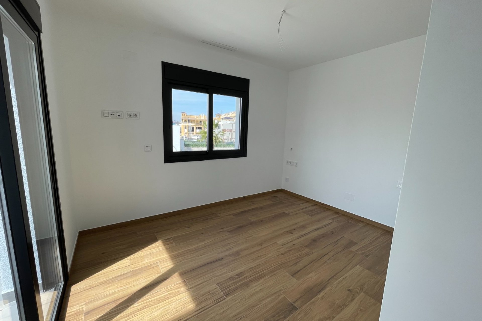 Новостройка - Bилла - Benijofar - Center