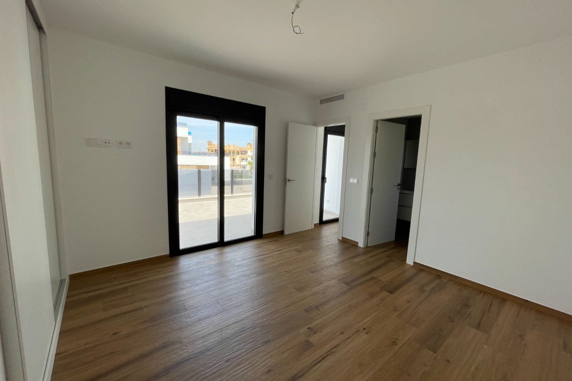 Новостройка - Bилла - Benijofar - Center