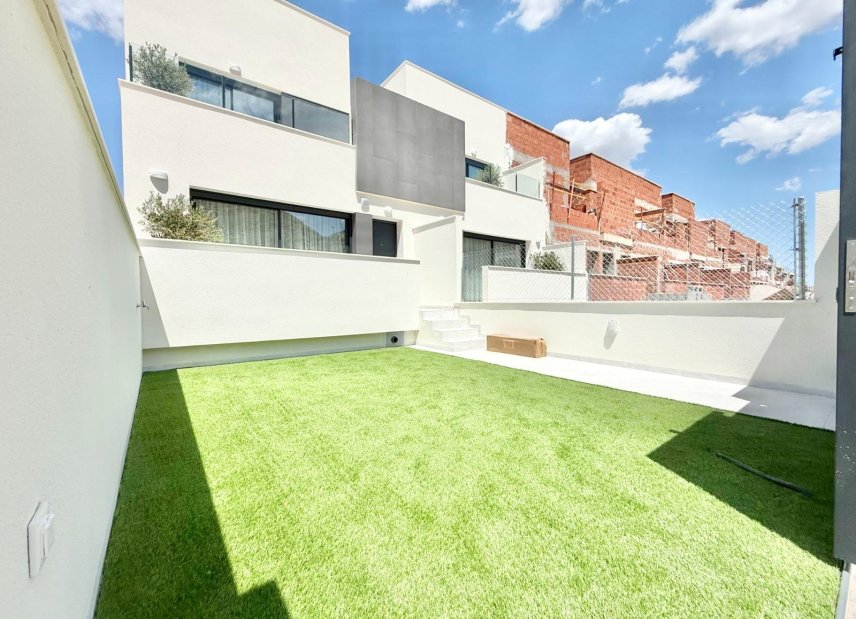 Nueva construcción  - Adosado - Cox - San Fernando