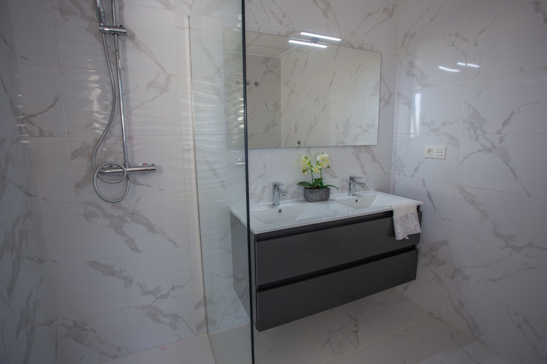 Nueva construcción  - Chalet - Los Montesinos - La Herrada