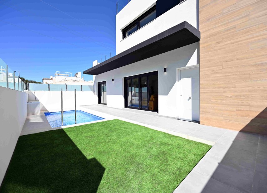 Nueva construcción  - Chalet - Orihuela Costa - Villamartin