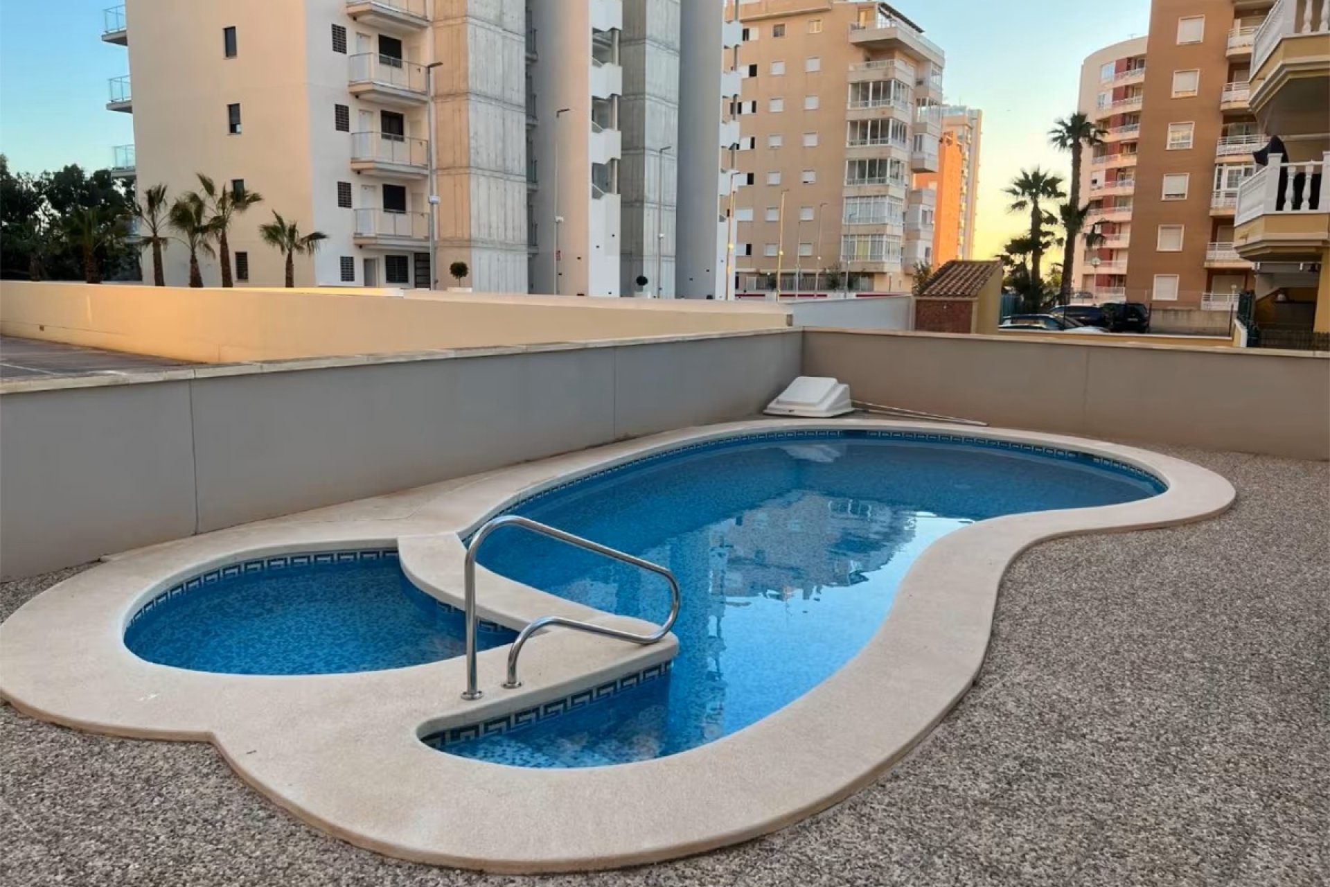 Resale - Apartment - Flat - Guardamar del Segura - Avenida del Puerto