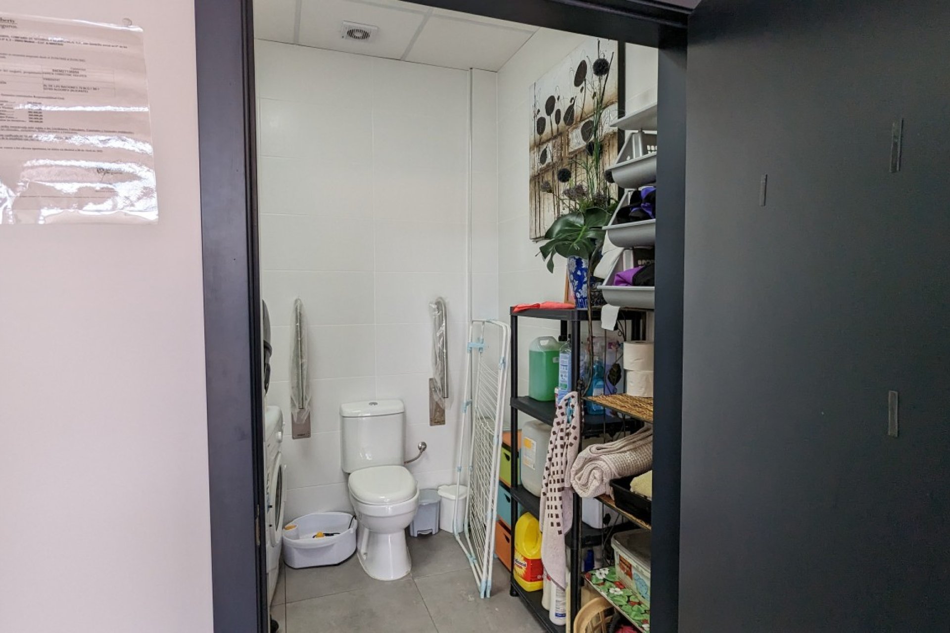 Resale - Commercial - Lo Crispin