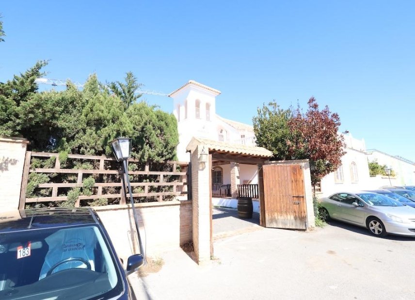Resale - Commercial - Orihuela Costa - La Zenia