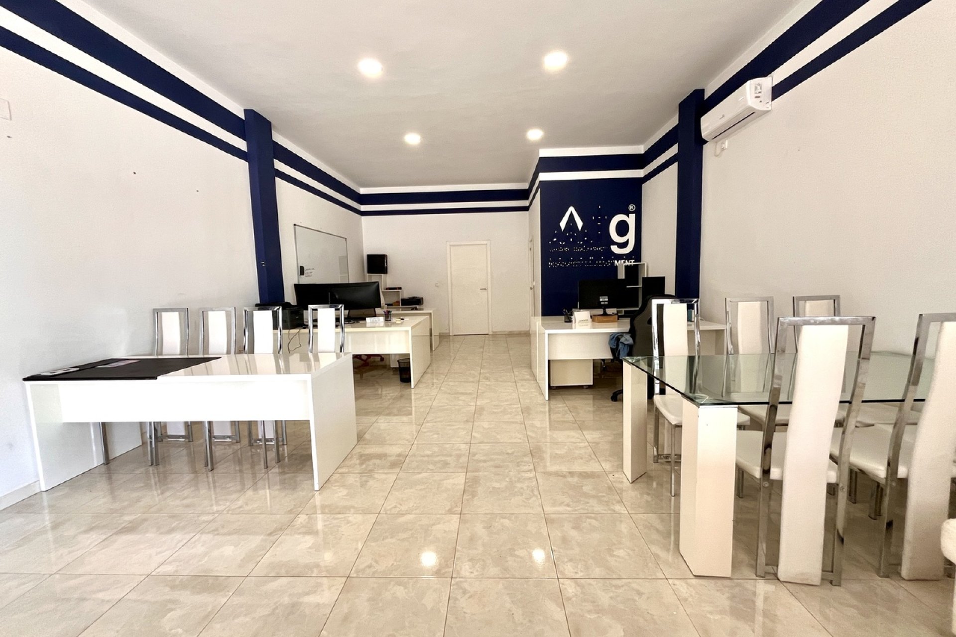 Resale - Commercial - Playa Flamenca - 