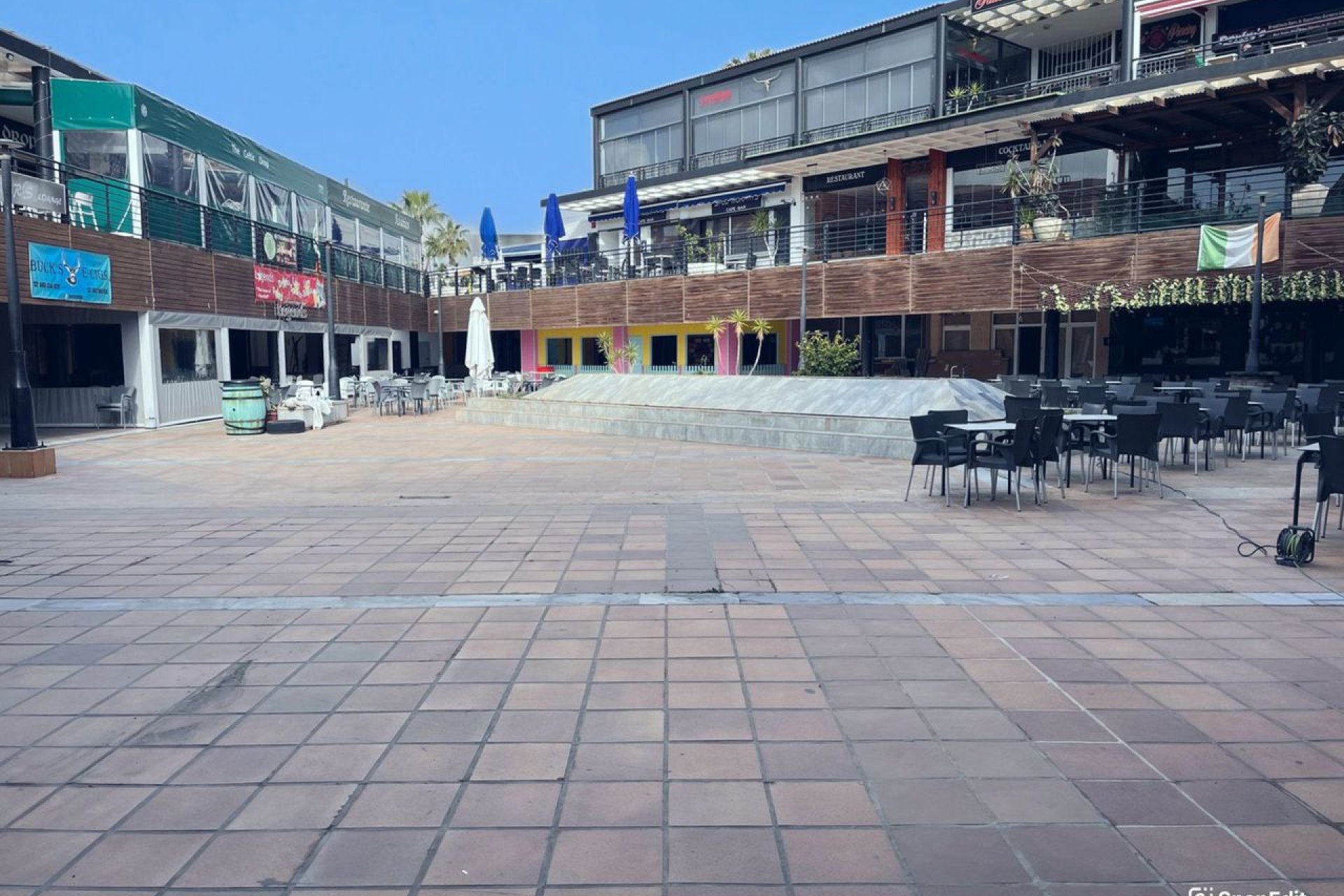 Resale - Commercial - Playa Flamenca - 