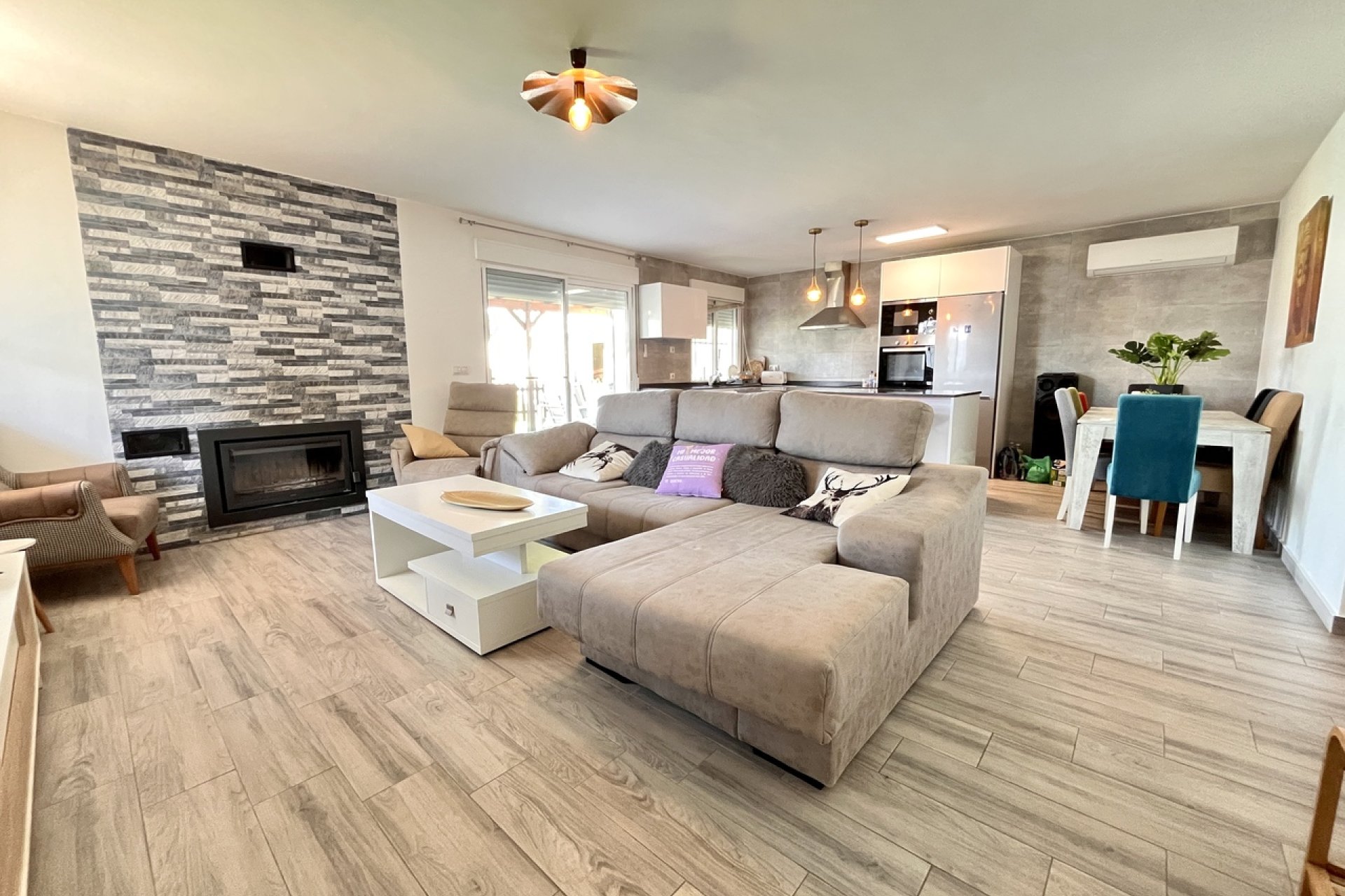 Resale - Finca / Country Property - Alcantarilla