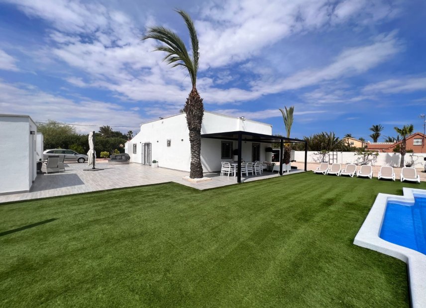 Resale - Finca / Country Property - Elche - La Marina