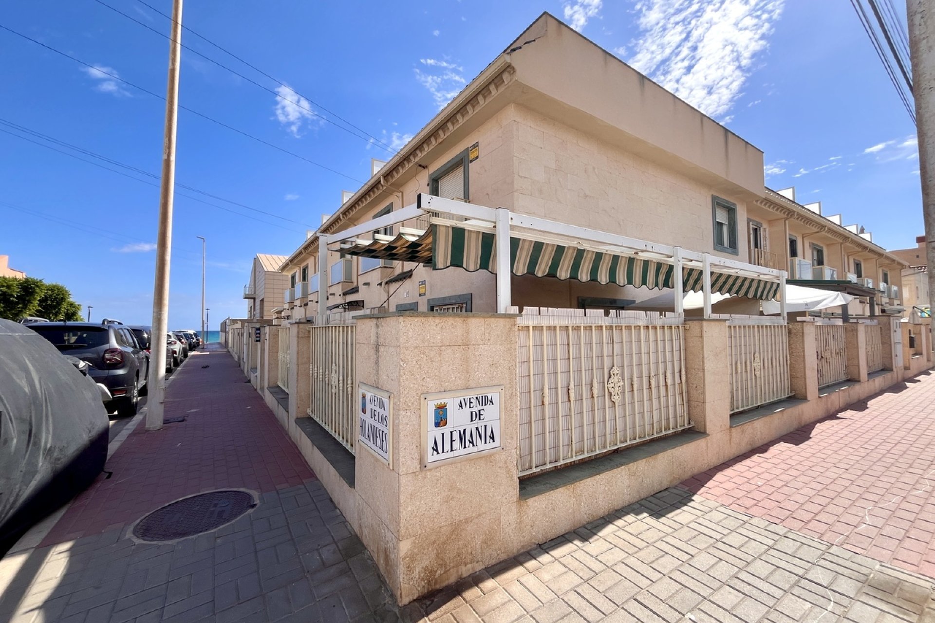 Resale - Townhouse - La Mata