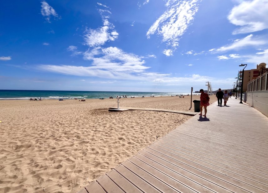 Resale - Townhouse - La Mata