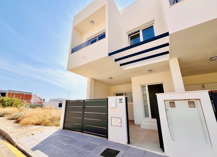 Resale - Townhouse - Pilar de la Horadada - 