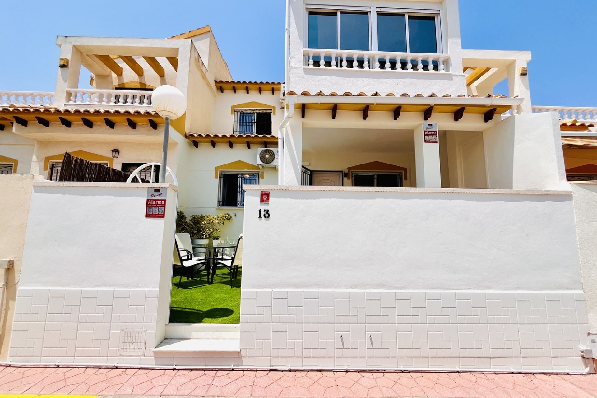 Resale - Townhouse - Playa Flamenca - 