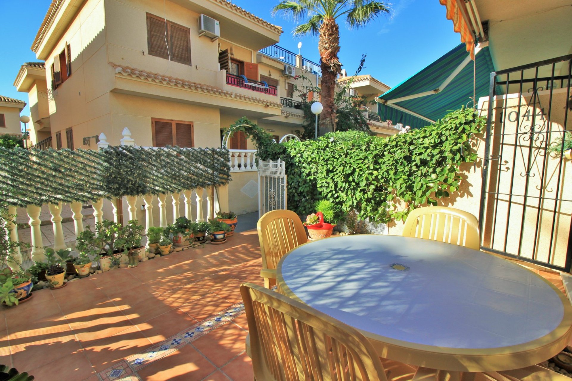 Resale - Townhouse - Playa Flamenca - 