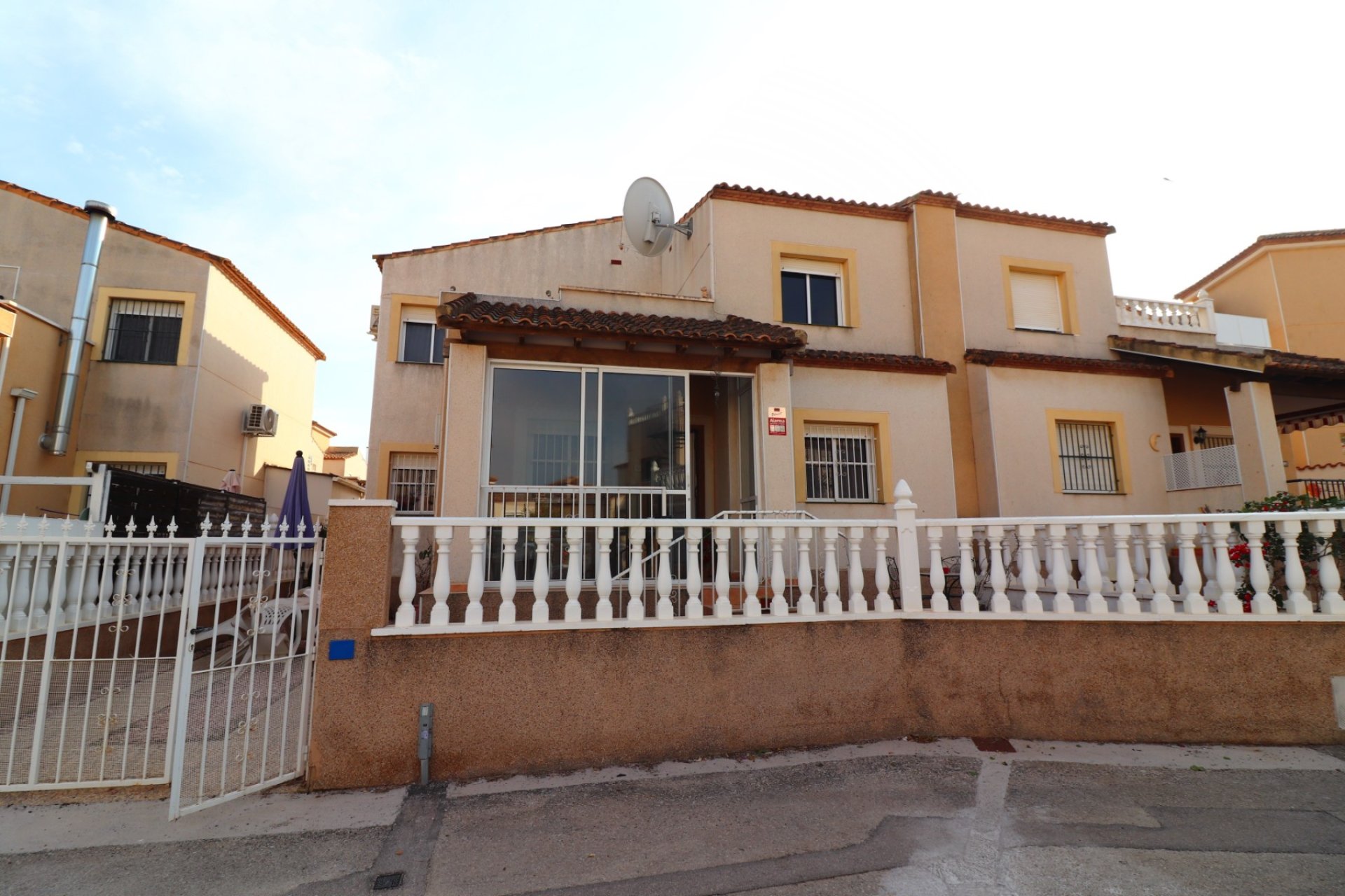 Resale - Villa - Algorfa - Montebello