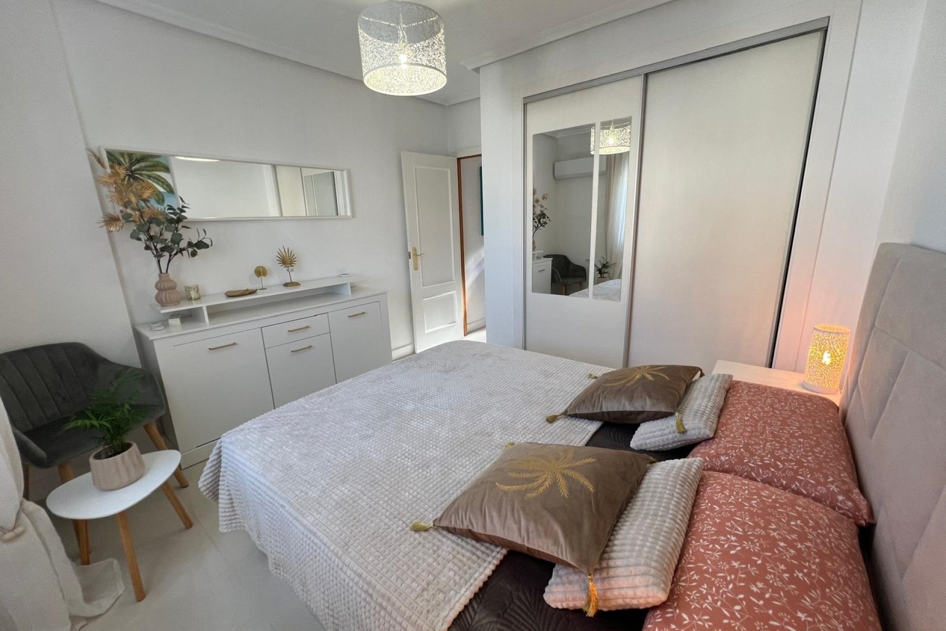 Resale - Villa - Algorfa