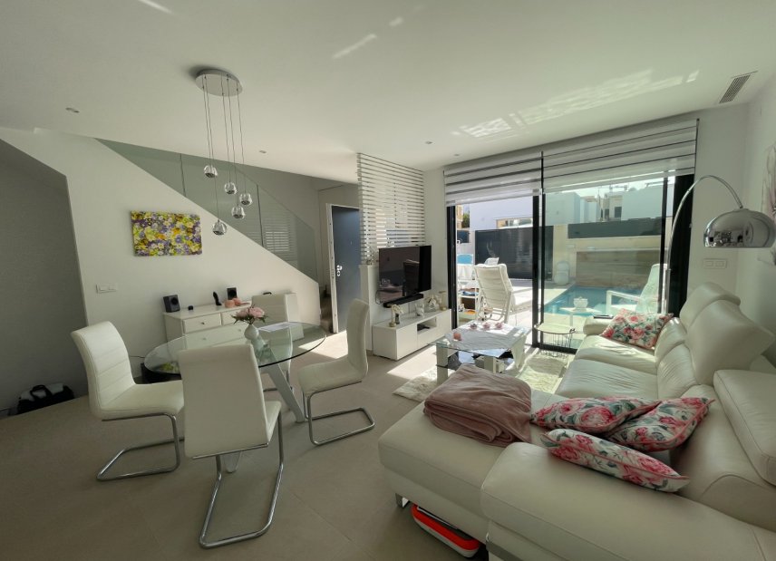 Resale - Villa - Benijofar - Center