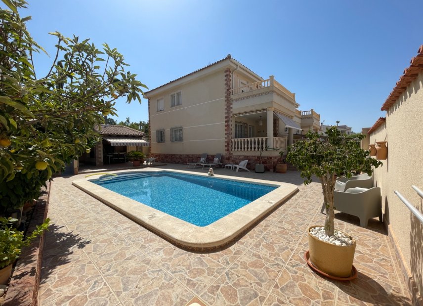 Resale - Villa - Benijofar