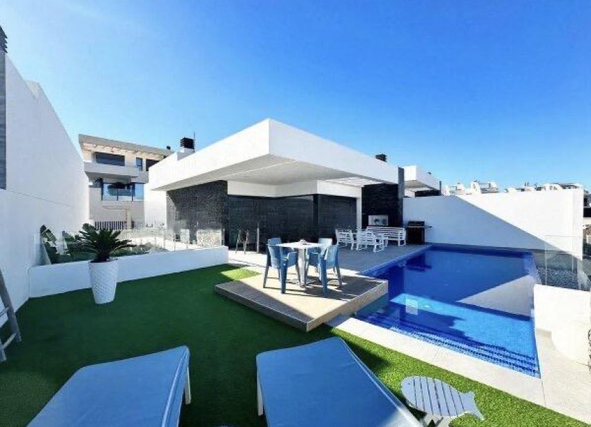 Resale - Villa - Ciudad Quesada - Altos del golf i