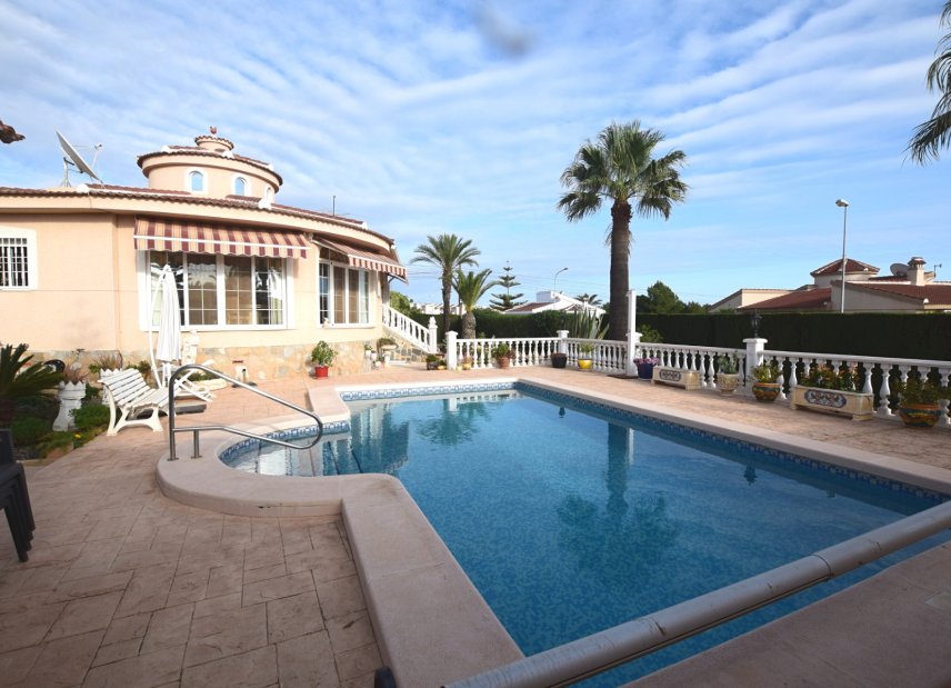 Resale - Villa - Ciudad Quesada - Center