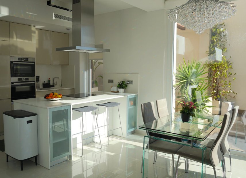 Resale - Villa - Ciudad Quesada - 