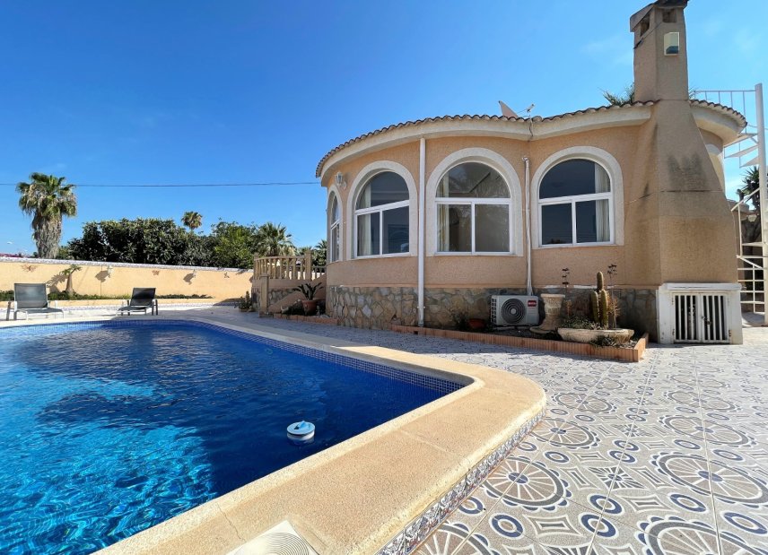 Resale - Villa - Ciudad Quesada - 