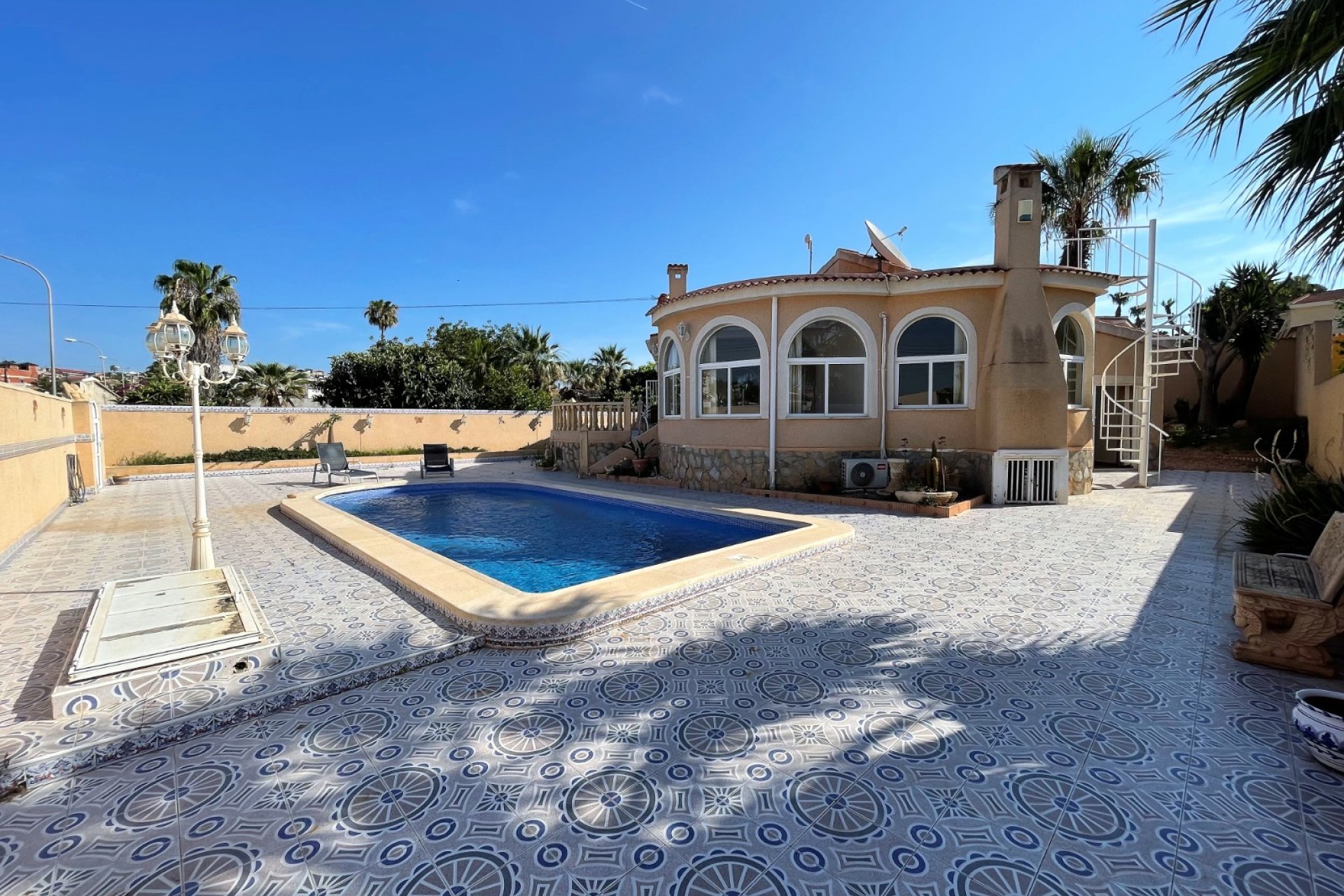 Resale - Villa - Ciudad Quesada - 