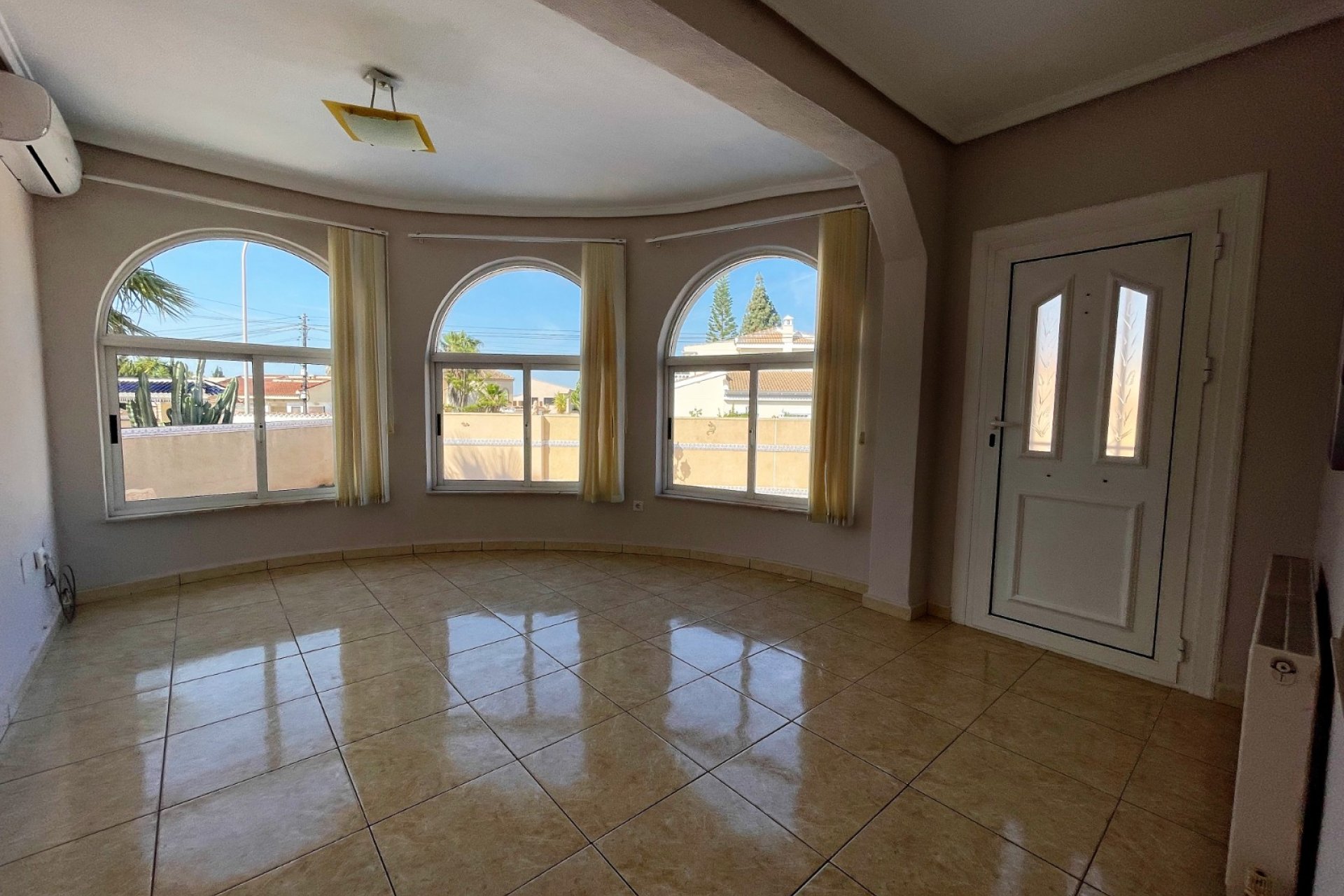 Resale - Villa - Ciudad Quesada - 